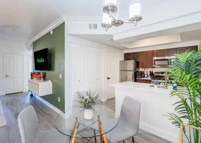 Near Asu & Diablo Stadium Pool Gym Parking Wd Apartment *